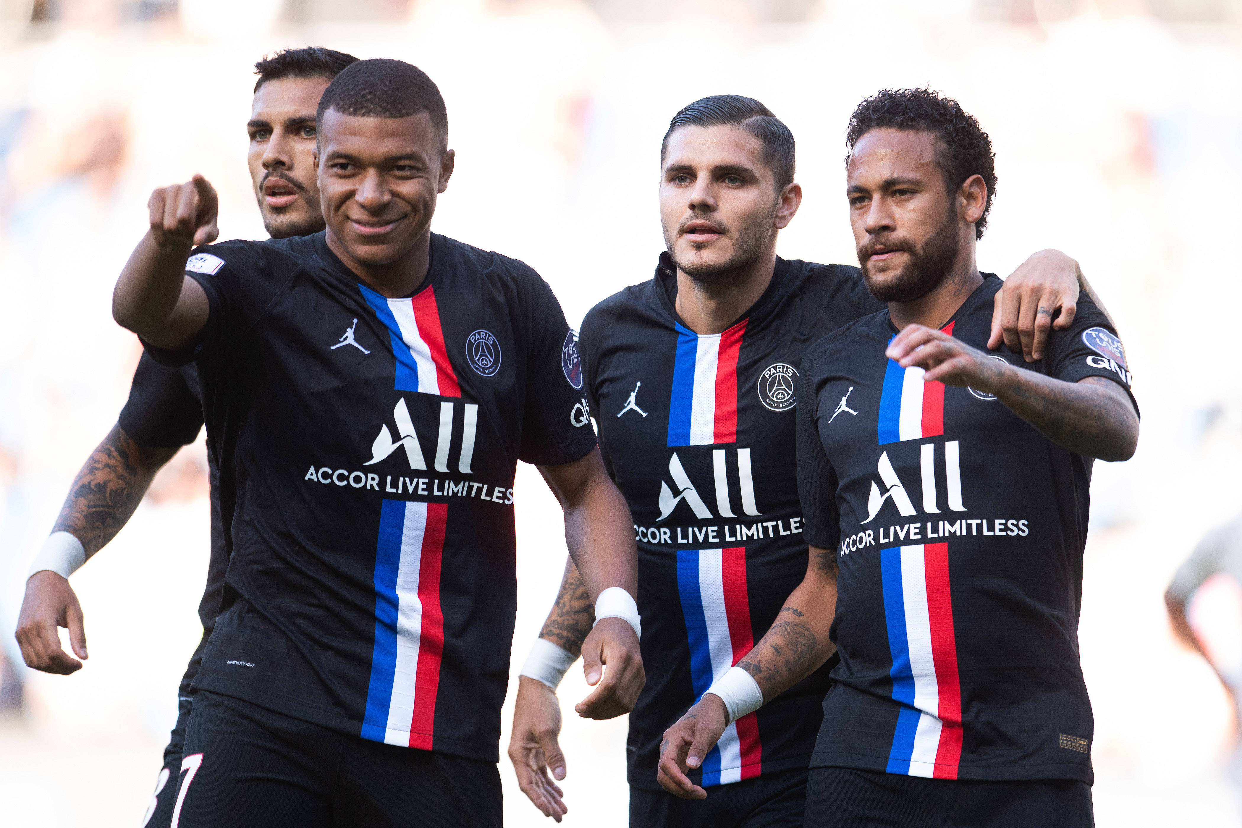 巴黎圣日耳曼将与山东鲁能进行友谊赛的简单介绍