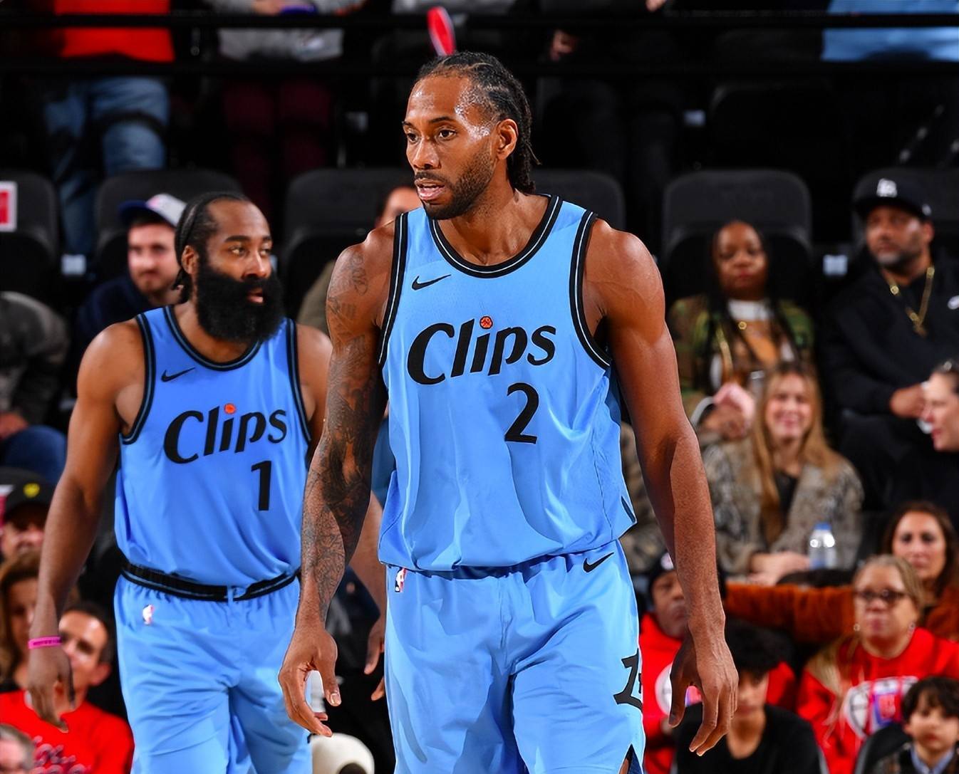 半岛体育课程-快船遭遇阻击，莱昂纳德表现抢眼的简单介绍