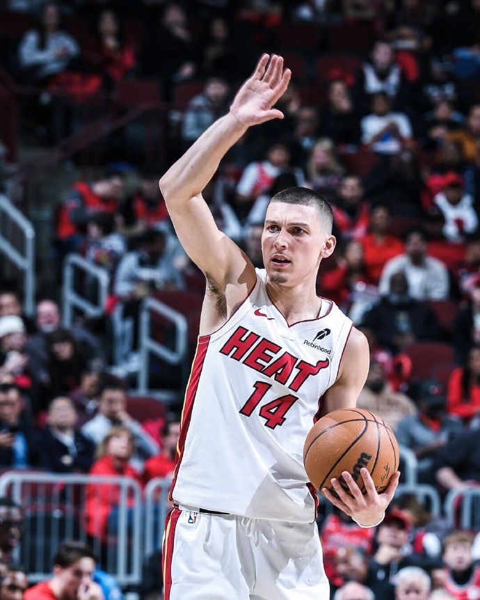 半岛体育网址-魔术胜出公牛，下一场迎来热火