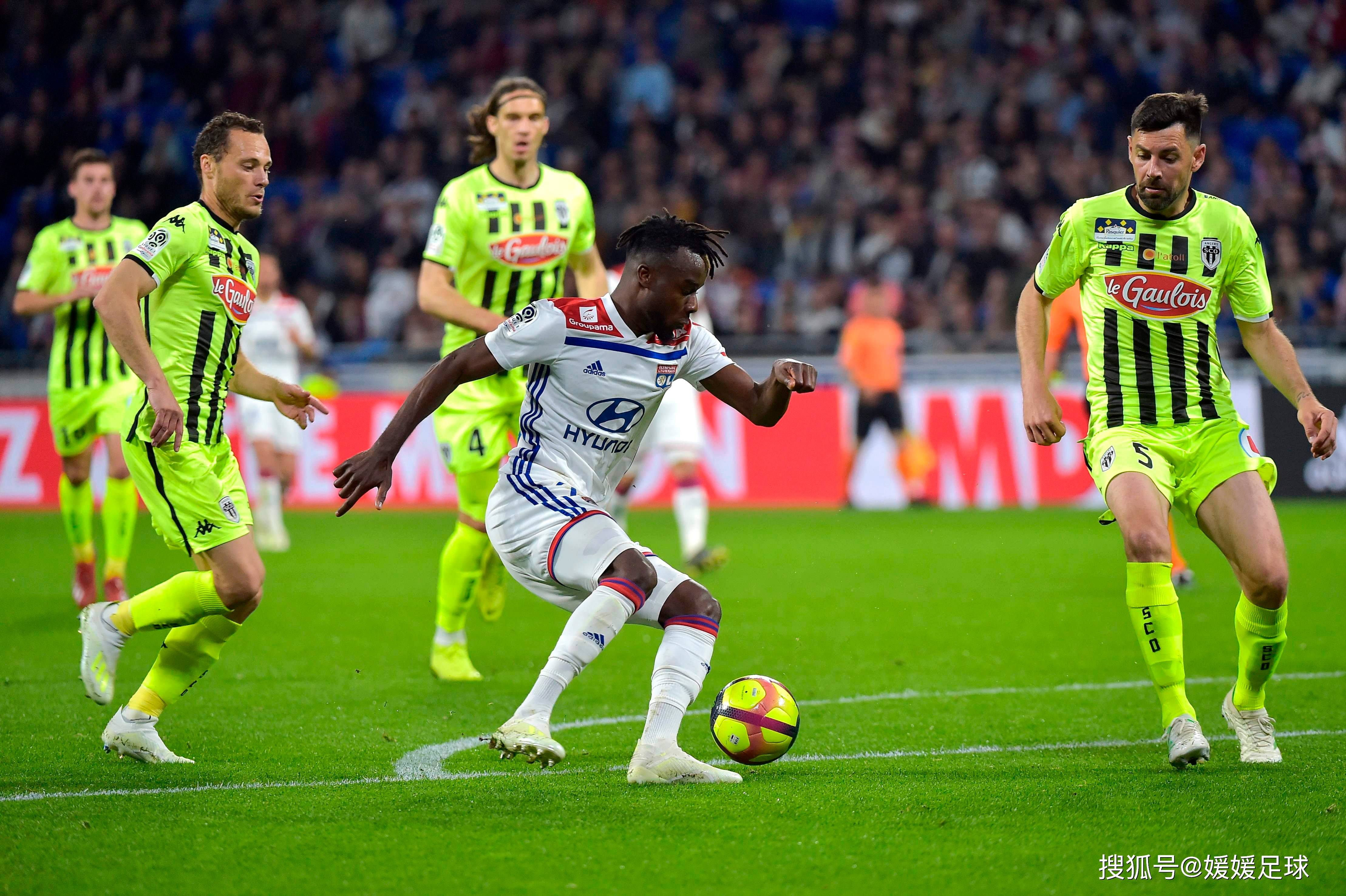 半岛体育vip注册-摩纳哥遭遇马赛绝杀，积分落后