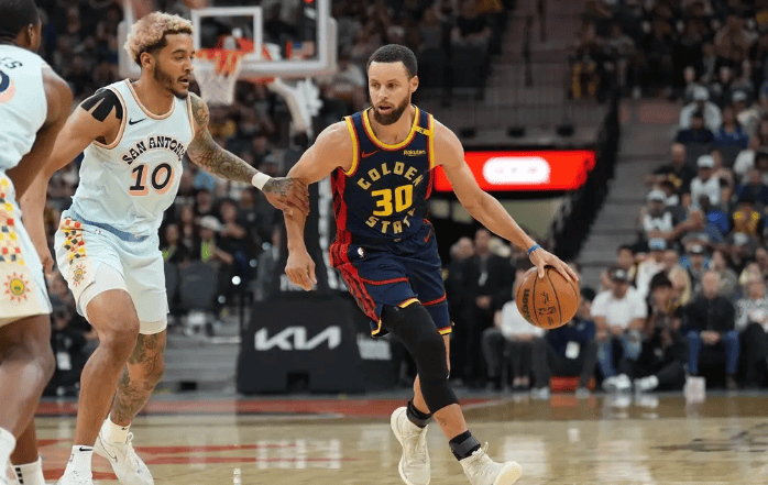 半岛体育官网-关于勇士大胜马刺，库里贡献超百分之五十得分的信息