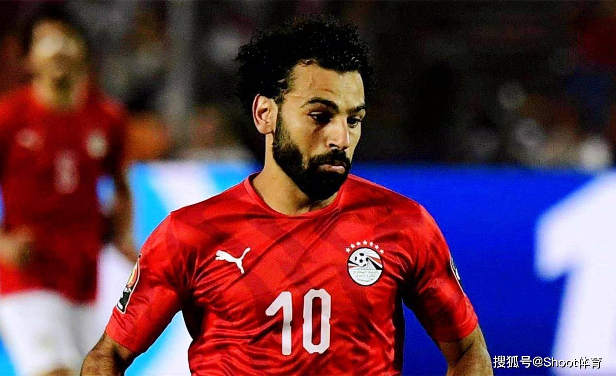 包含摩洛哥里斯本逆转对手，成功保持小组第一的词条