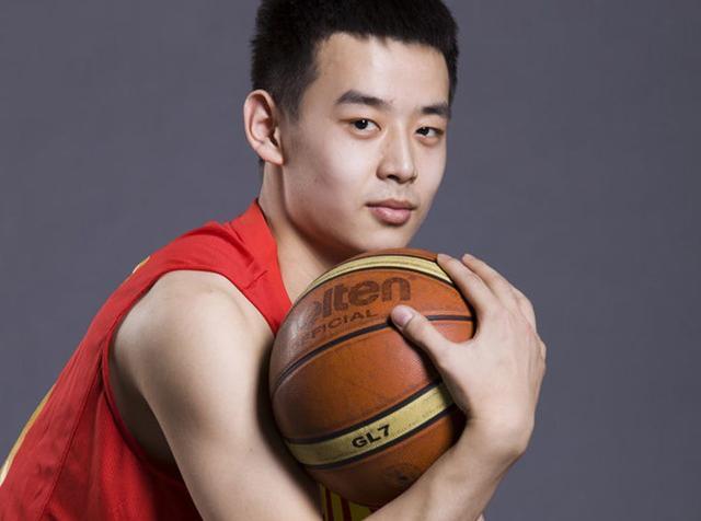 半岛体育官网app-哈尔滨队大败江苏苏宁，球队调整征战未来赛季