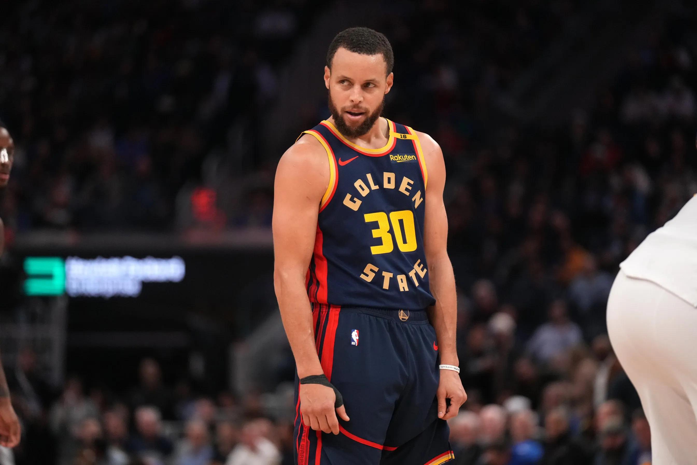 半岛体育官方-勇士遭遇太阳逆转，遗憾失利