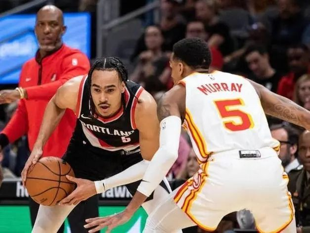 关于开拓者大胜老鹰，轻取三连胜的信息